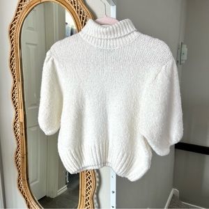 NKC / White Alpaca Puff Sleeve Top